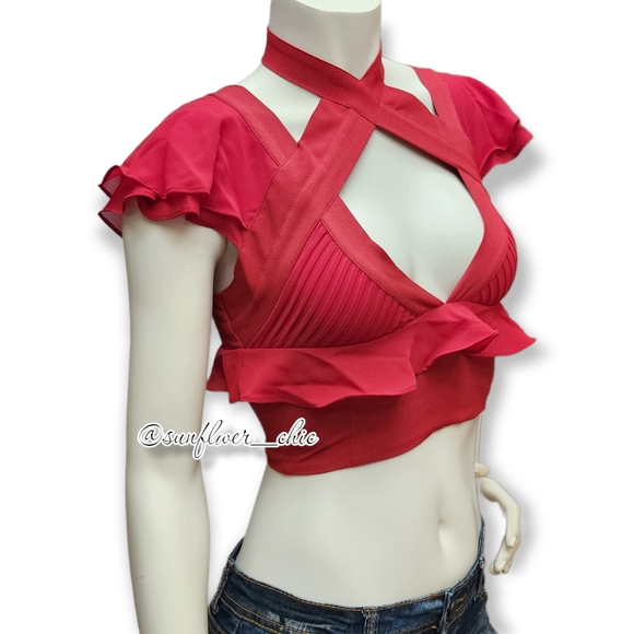 [NEW] Nasty Gal Choker Flutter Sleeve Halter Crop Top - Picture 4 of 14